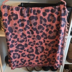 💖Leopard Print Pink and Black Blanket Scarf